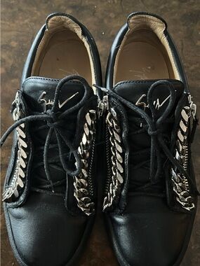 Authentic Men’s Giuseppe Zanotti Frankie Chain Low-Top Sneakers